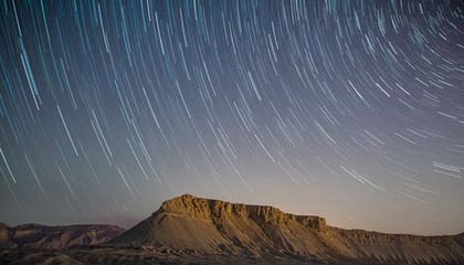 爱游戏大厅-阿尔艾因赛前战术培训，提升比赛执行力