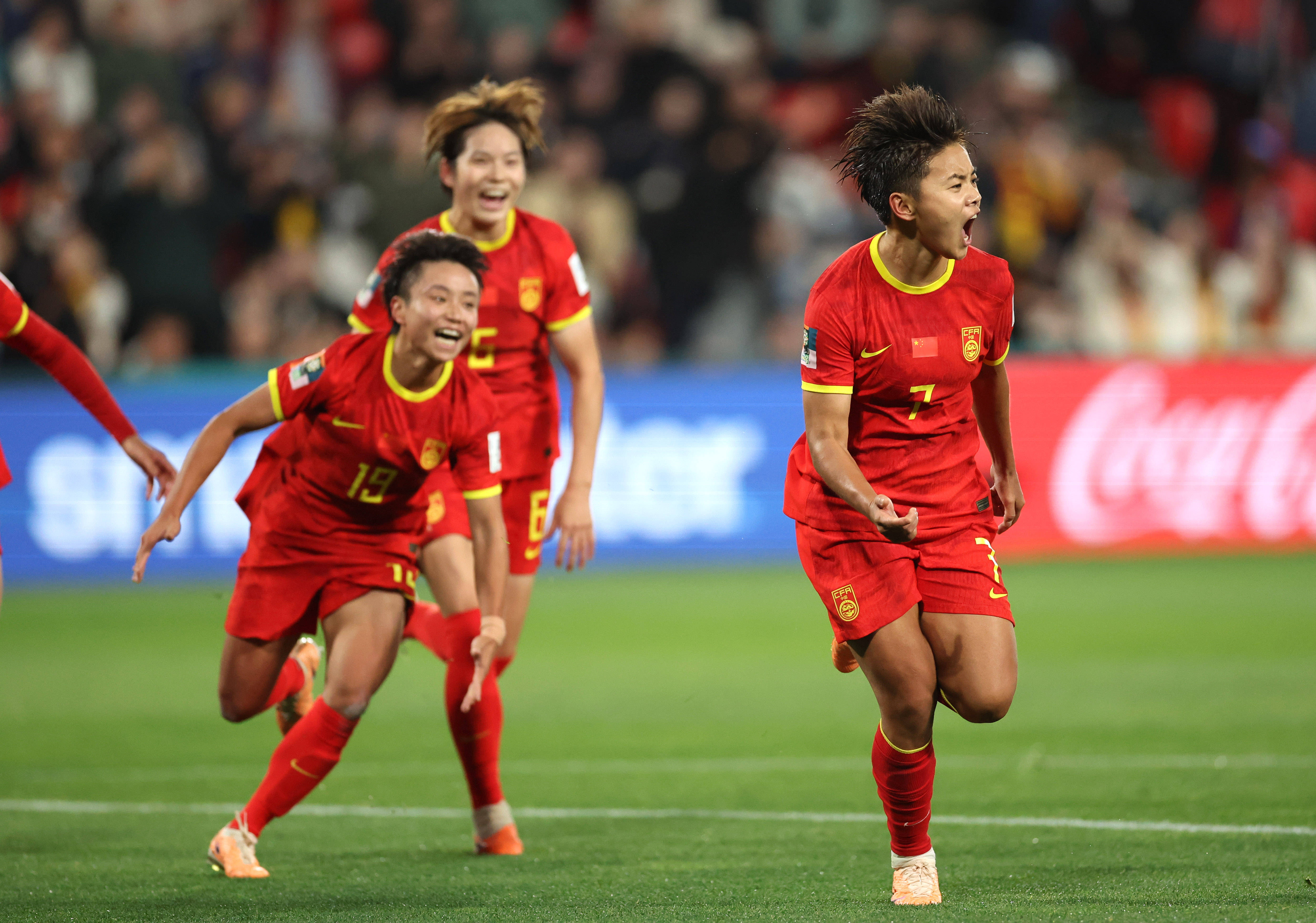 女足国家队实现逆袭，取得胜利