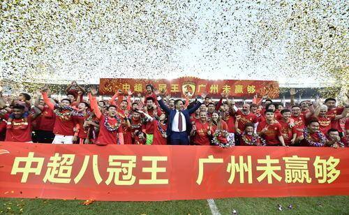 包含广州德比战：恒大冲击顶级位置，富力力争保级的词条