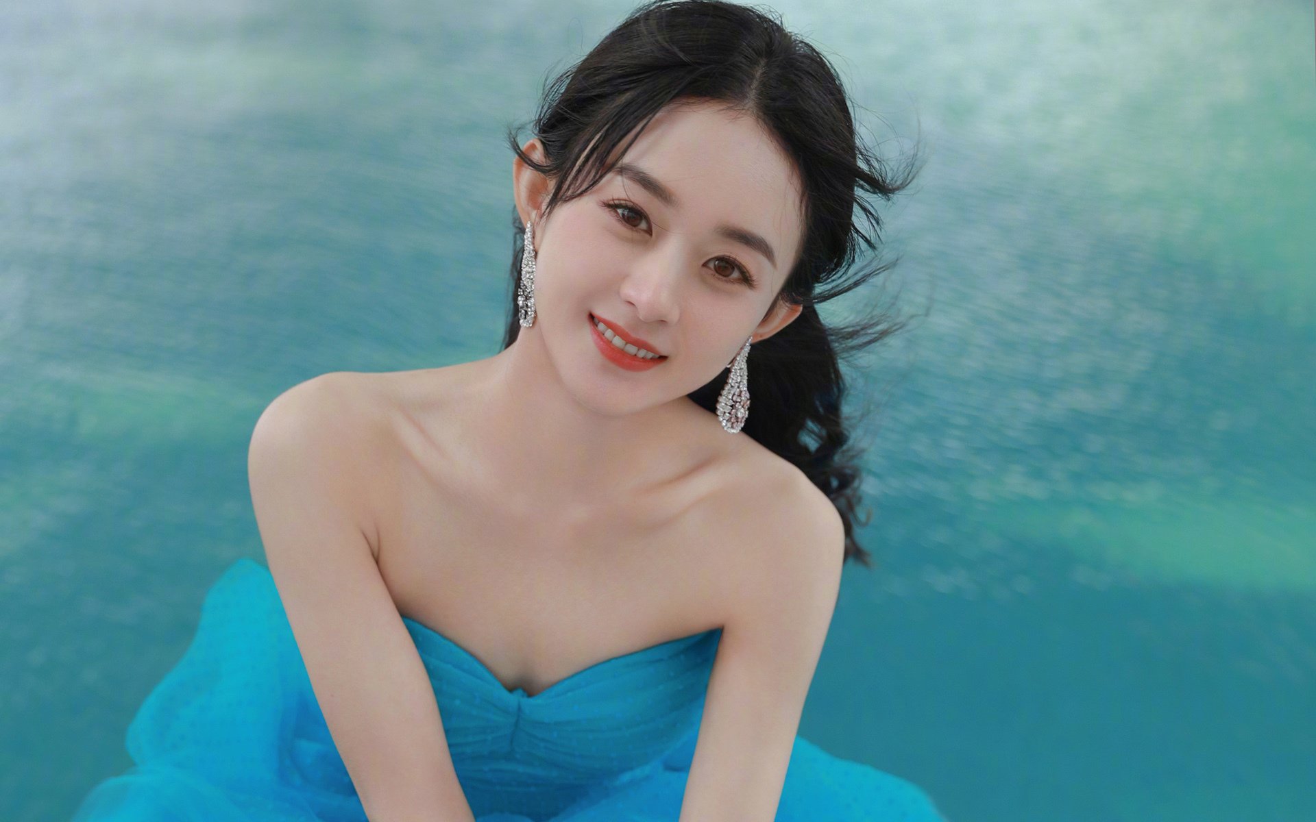 爱游戏tv-锡安关键一击定乾坤！马刺险胜独行侠，季后赛曙光重现